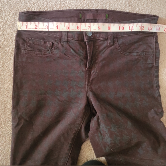 J Brand | Mid Rise Denim - Picture 5 of 7